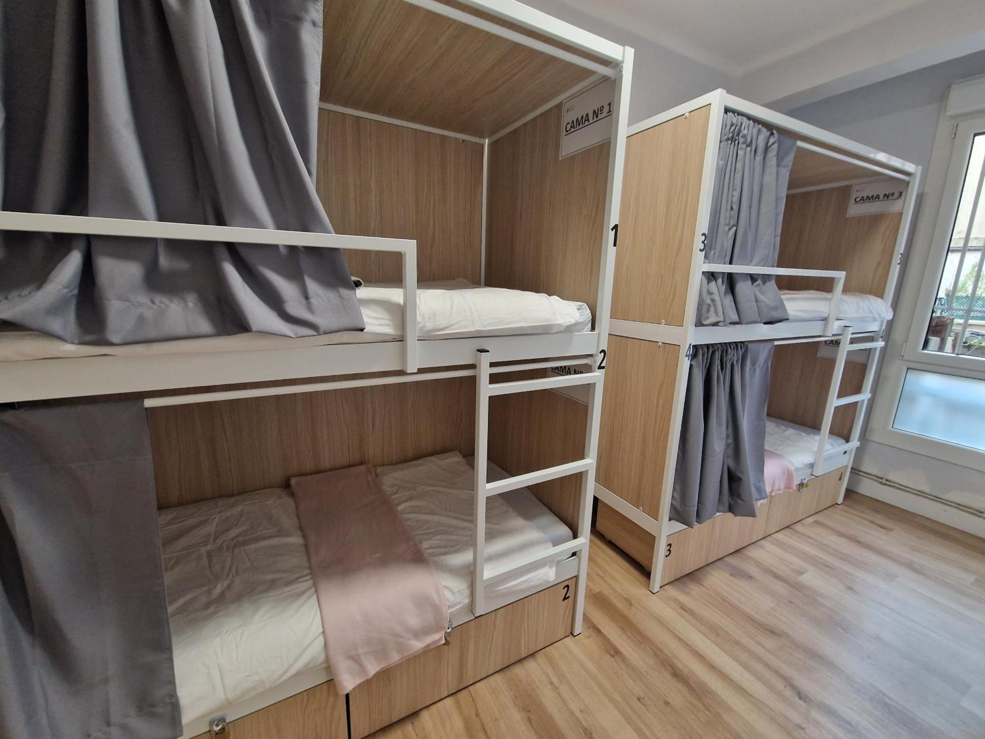 Aloha Hostel ปัมโปลนา ภายนอก รูปภาพ