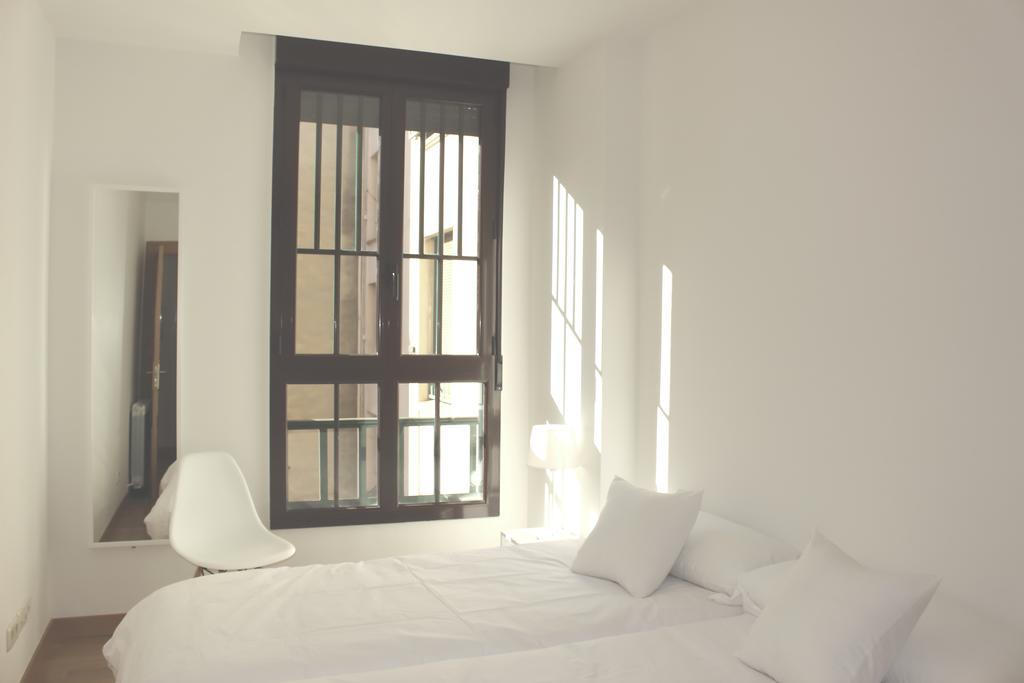 Aloha Hostel ปัมโปลนา ภายนอก รูปภาพ
