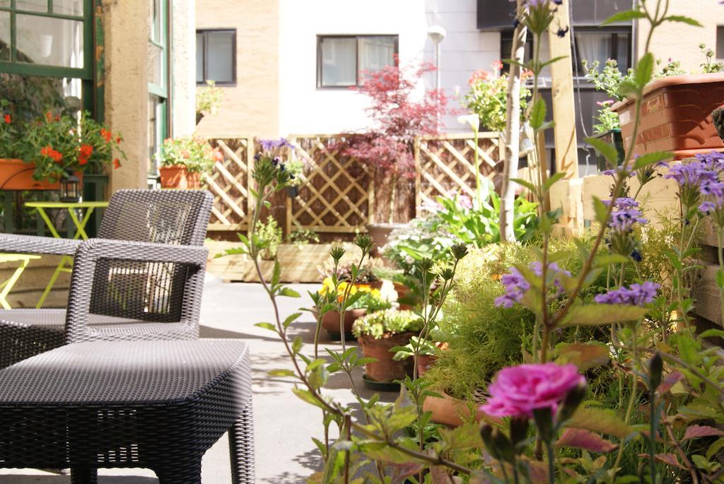 Aloha Hostel ปัมโปลนา ภายนอก รูปภาพ